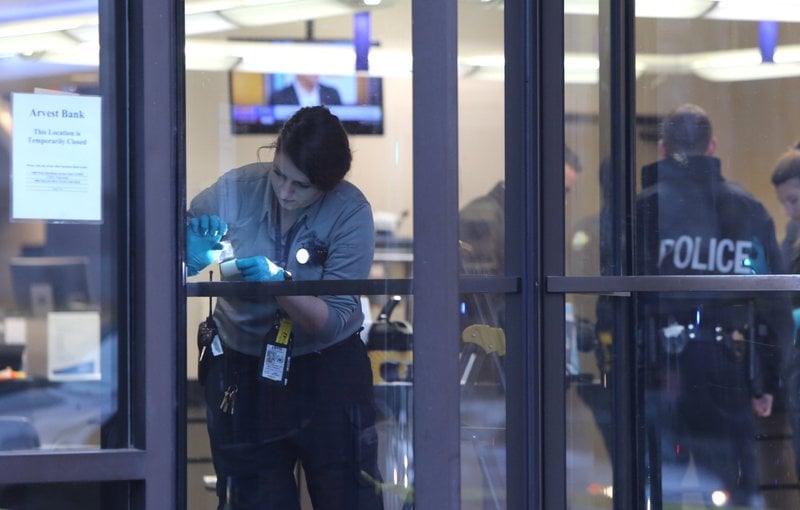 Police Robber Of Downtown Little Rock Bank Arrested After She Left   Onlinebankrobbery01 T800.JPG