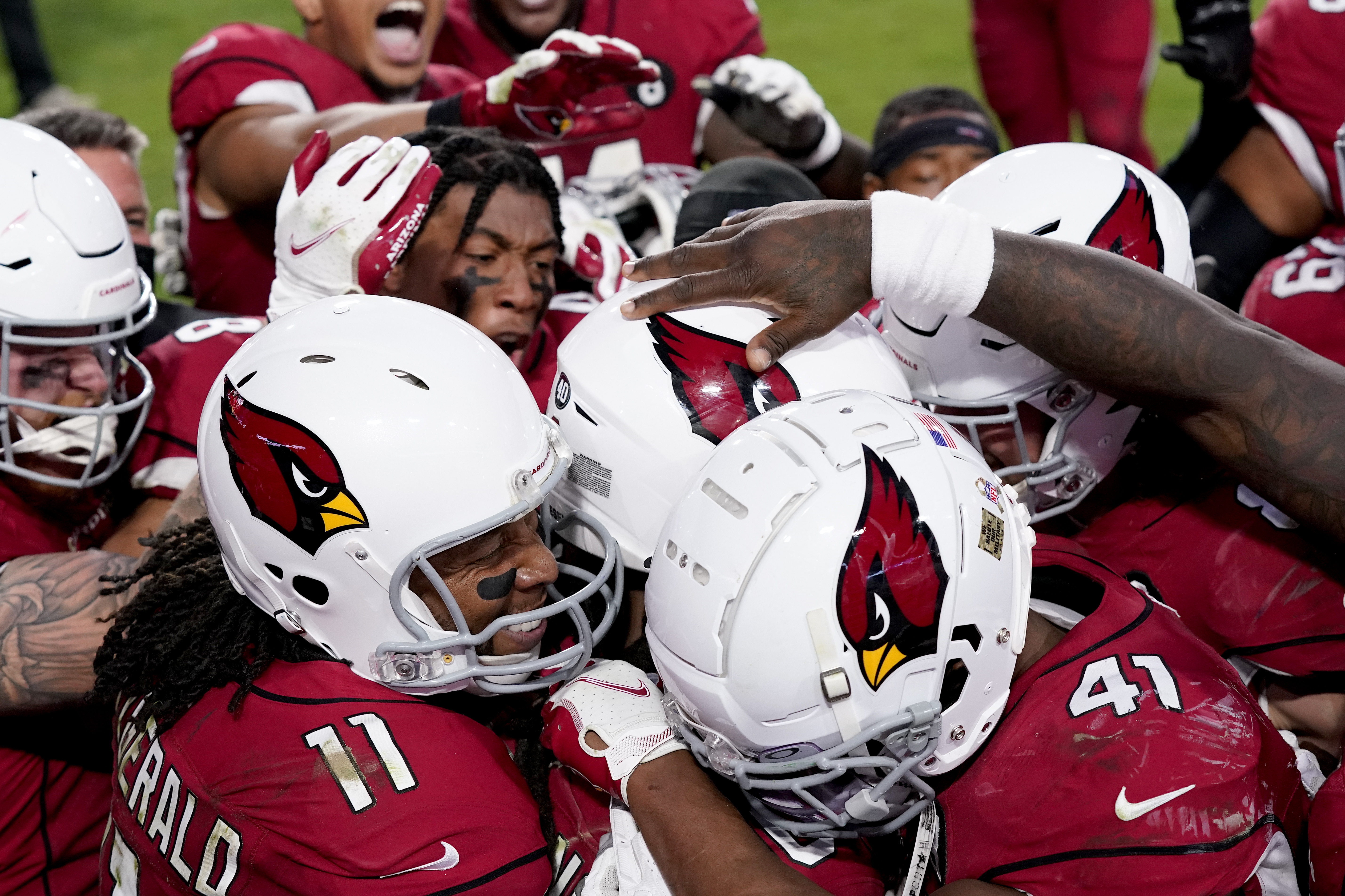 Kyler Murray runs for two touchdowns as Cardinals roll past Washington