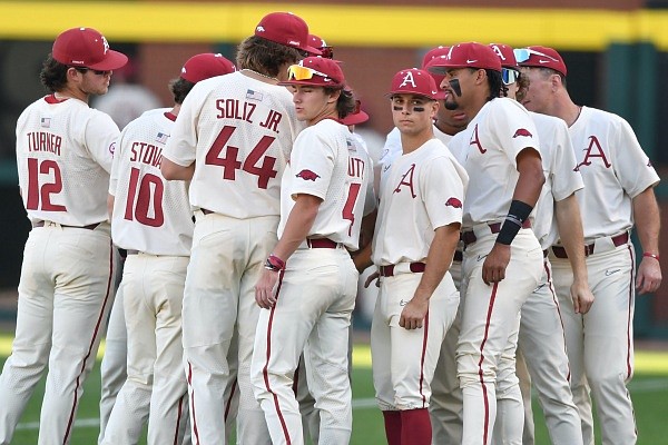 WholeHogSports - Arkansas vs. Indiana: How to watch and listen, pitching  matchup, forecast, team comparisons