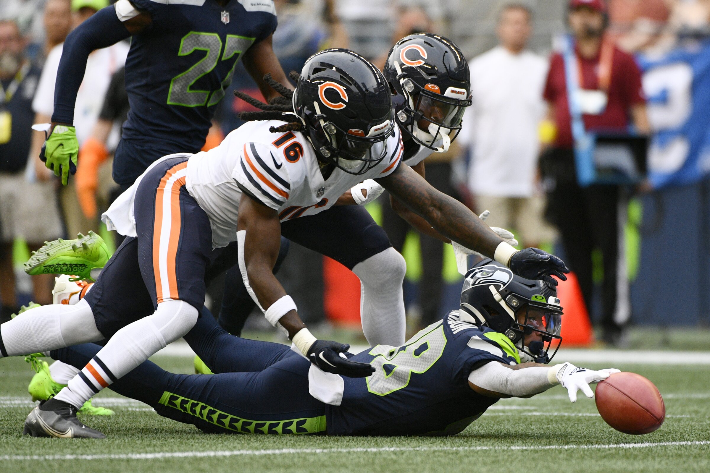 Ex-Giants, Jets QB Geno Smith hurt in Seahawks' preseason loss to Bears 