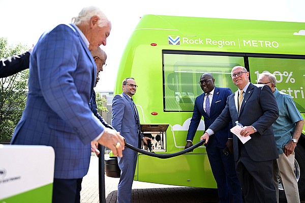 Rock Region Metro rolls out first 5 electric buses in state - Vimarsana News