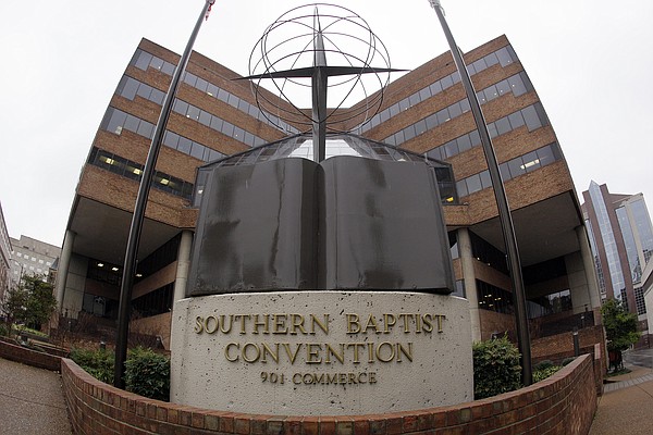 Southern Baptist delegates to vote on amendment banning congregations with women pastors - Vimarsana News