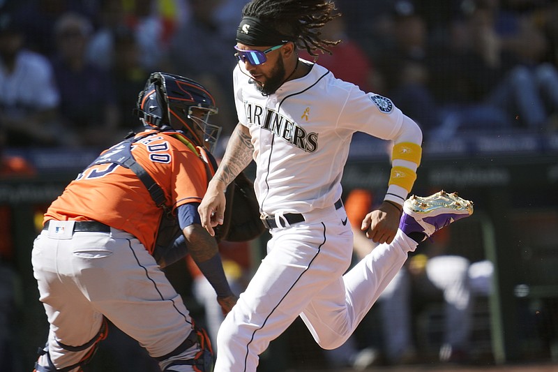 Mariners crushed by Padres, split two-game series in San Diego