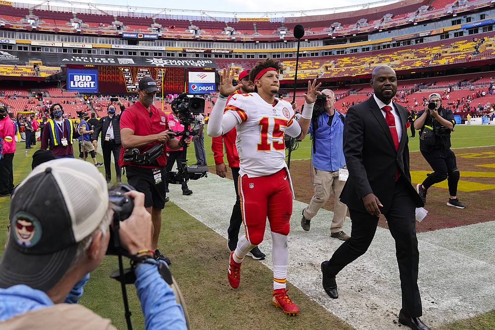 Mahomes, Chiefs bounce back to beat Washington 31-13