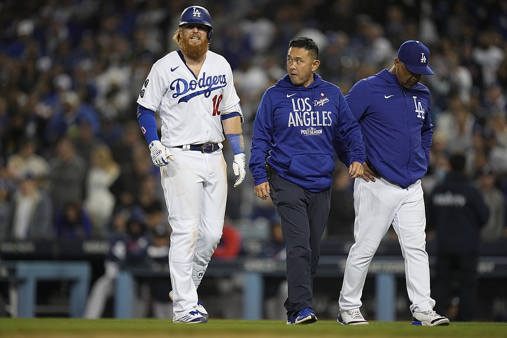 Eddie Rosario belts two homers to lead Braves past Dodgers