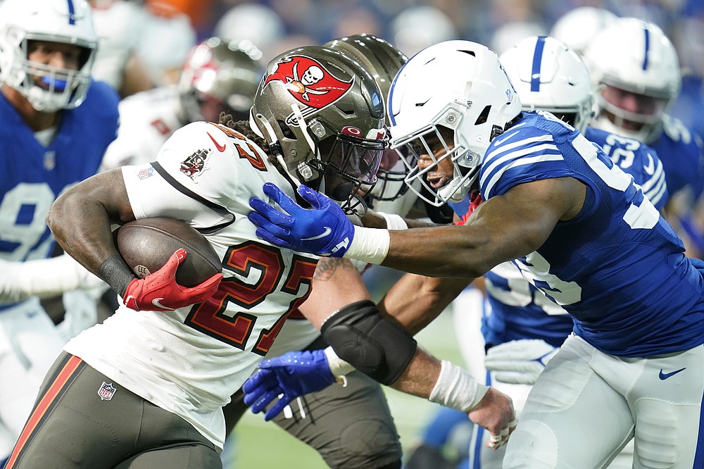 Buccaneers rally over Colts