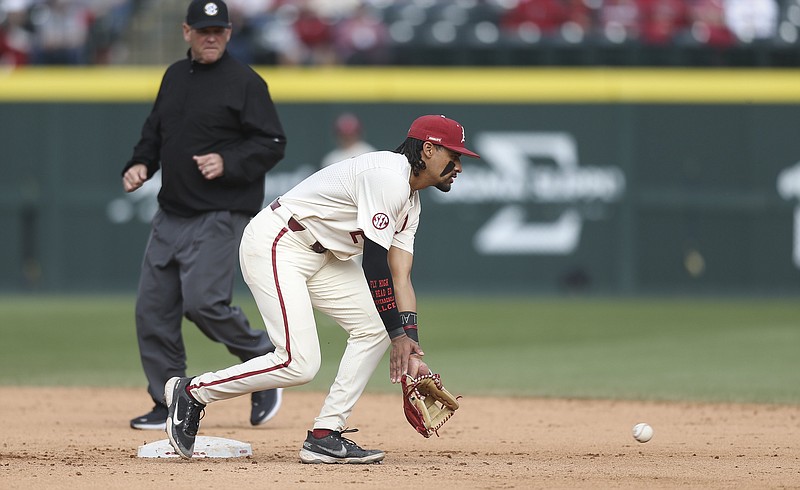 No. 7 Razorbacks complete sweep of Eastern Illinois