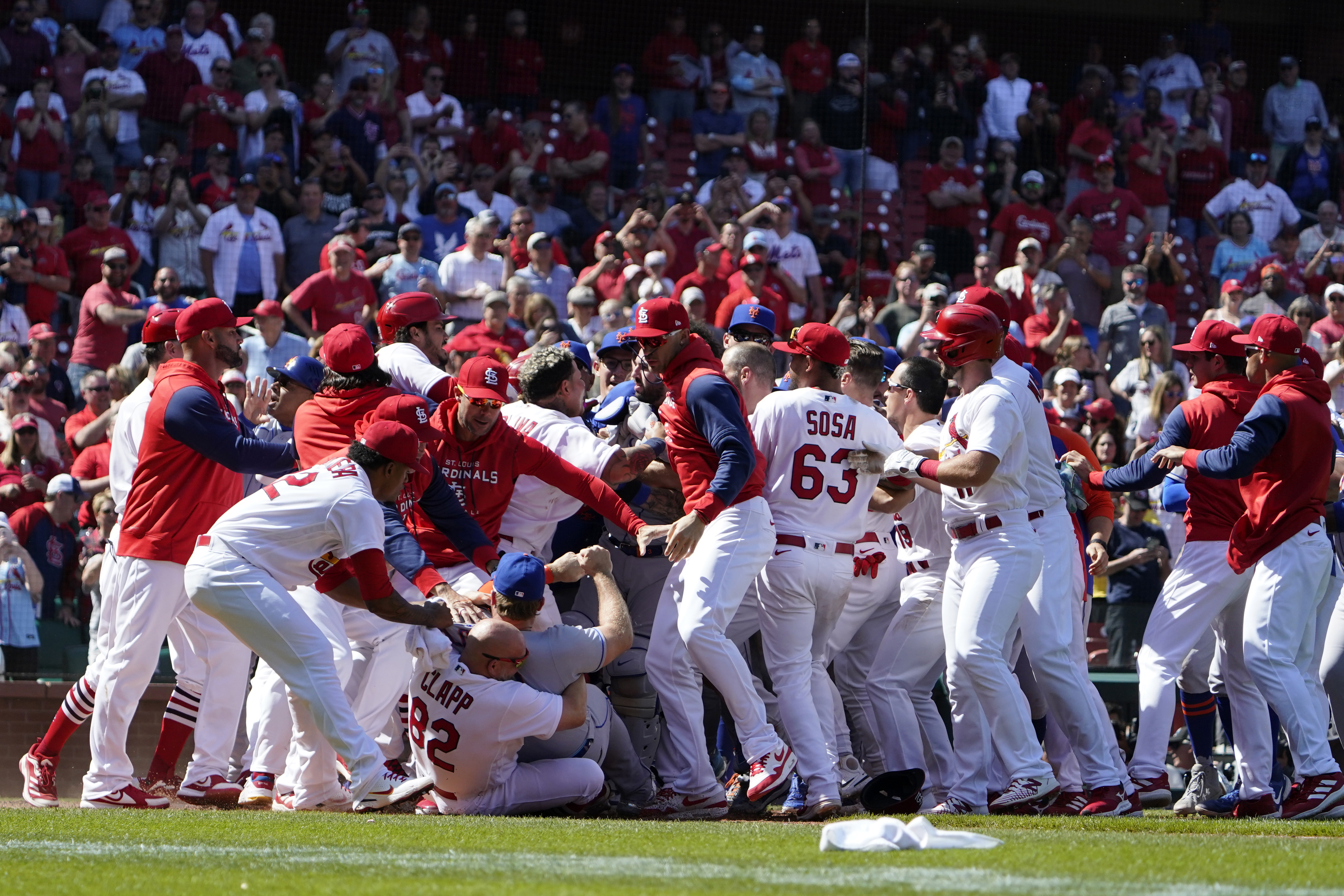 Cardinals: Fans love Nolan Arenado's reaction to benches-clearing drama