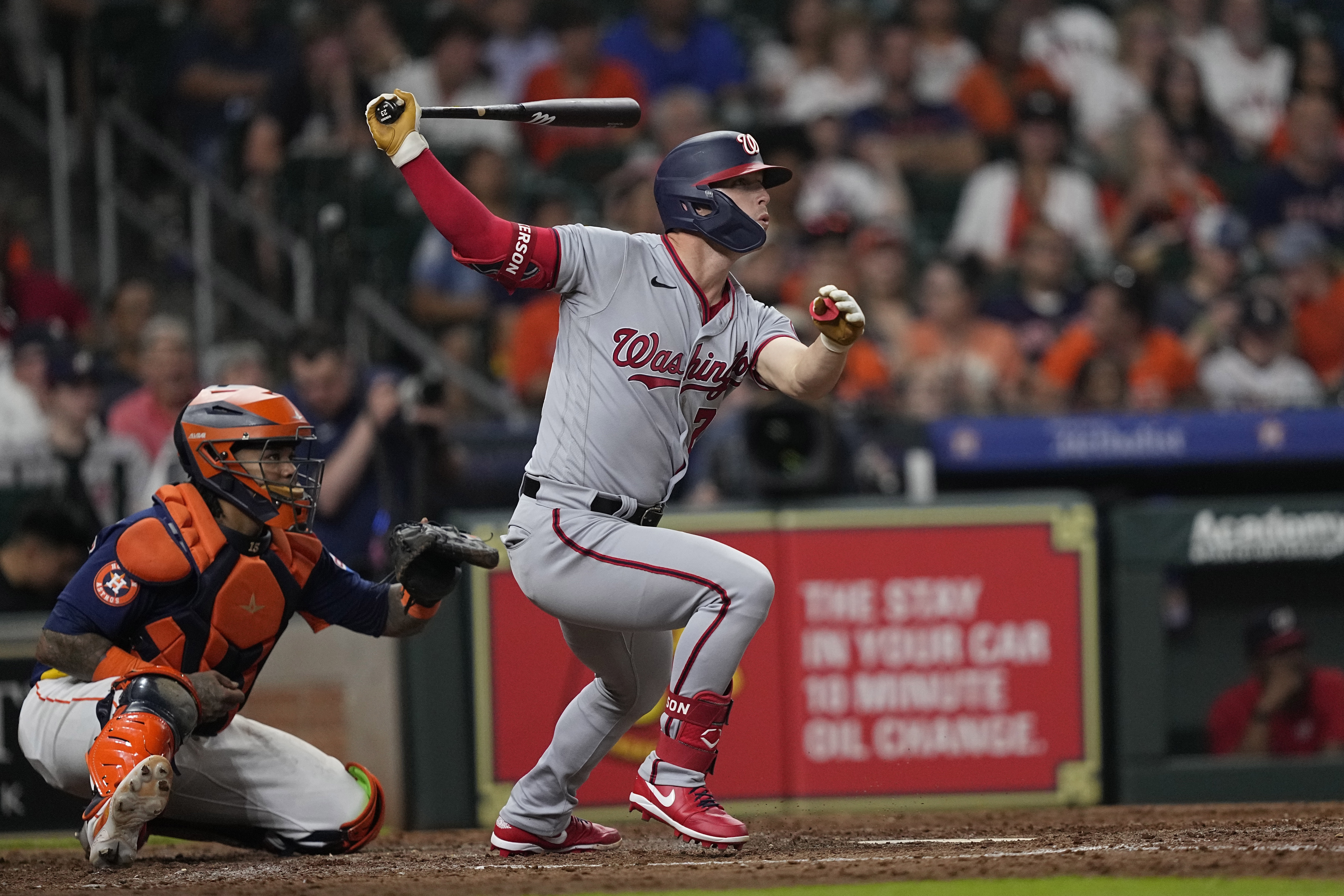 Jose Abreu scores winner on error to cap big night