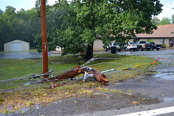 Large hail, strong winds cause significant damage in western GC - Vimarsana News