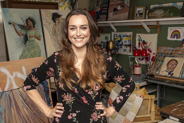 Artist's move to Arkansas spurs '100 Faces of Conway Project' - Vimarsana News