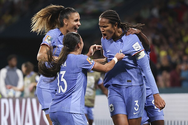 Veterans capitalize for France in win over Brazil - Vimarsana News