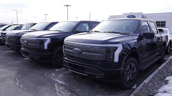 Ford resumes making electric F-150 - Vimarsana News