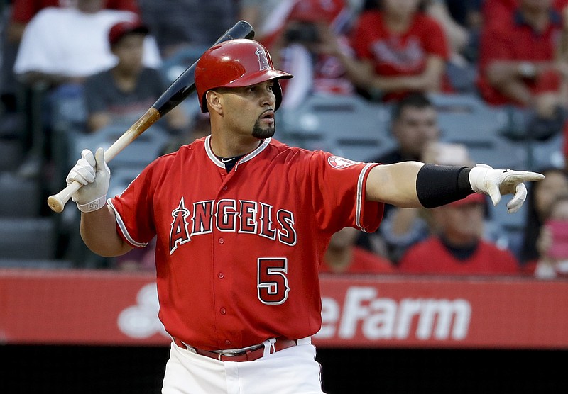 Albert Pujols becomes an Angel - Los Angeles Times