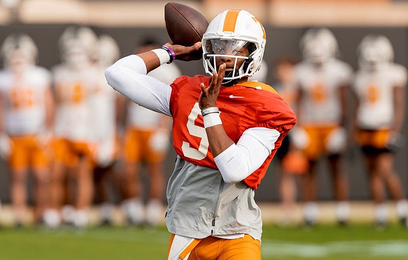 October 16, 2021: Cedric Tillman #4 of the Tennessee Volunteers catches the  ball for a touchdown during the NCAA football game between the University  of Tennessee Volunteers and the Ole Miss Rebels